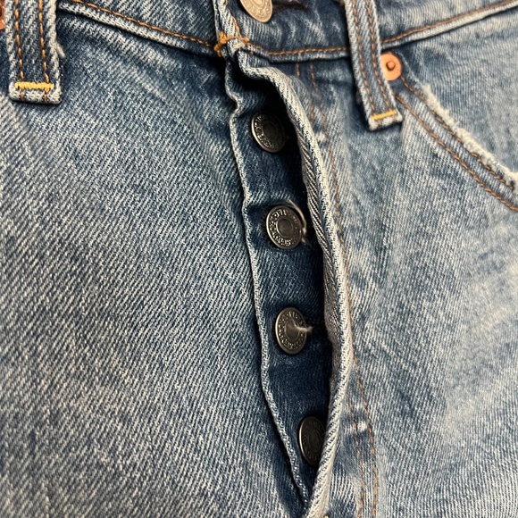 Levi's Ribcage Short - Picture 4 of 4